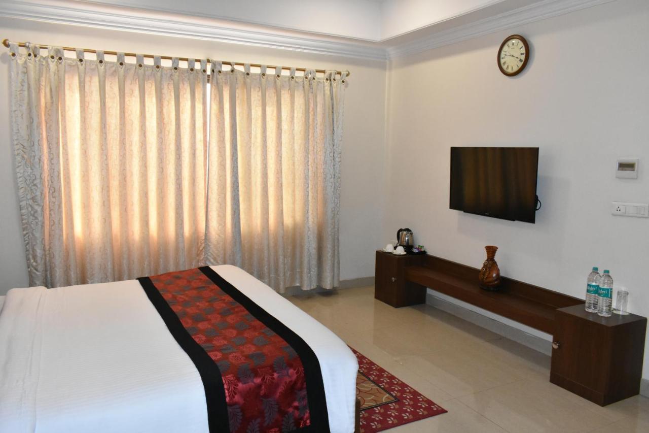 Hotel The Orchard Jharsuguda Exterior foto